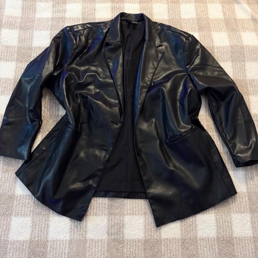H&M Sleek Black Leather-Look Blazer